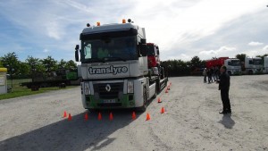 Translyre, transport of agricultural equipment, transport of agricultural machinery, exceptional convoy, transport of mobile home, transport of combine harvesters, transport of forage harvester