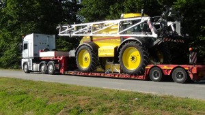 Transport matériel agricole semi extra-basse déboitable,Translyre, transport de matériel agricole, transport engins agricole, convoi exceptionnel, transport mobil home, transport de moissonneuses batteuses, transports ensileuses