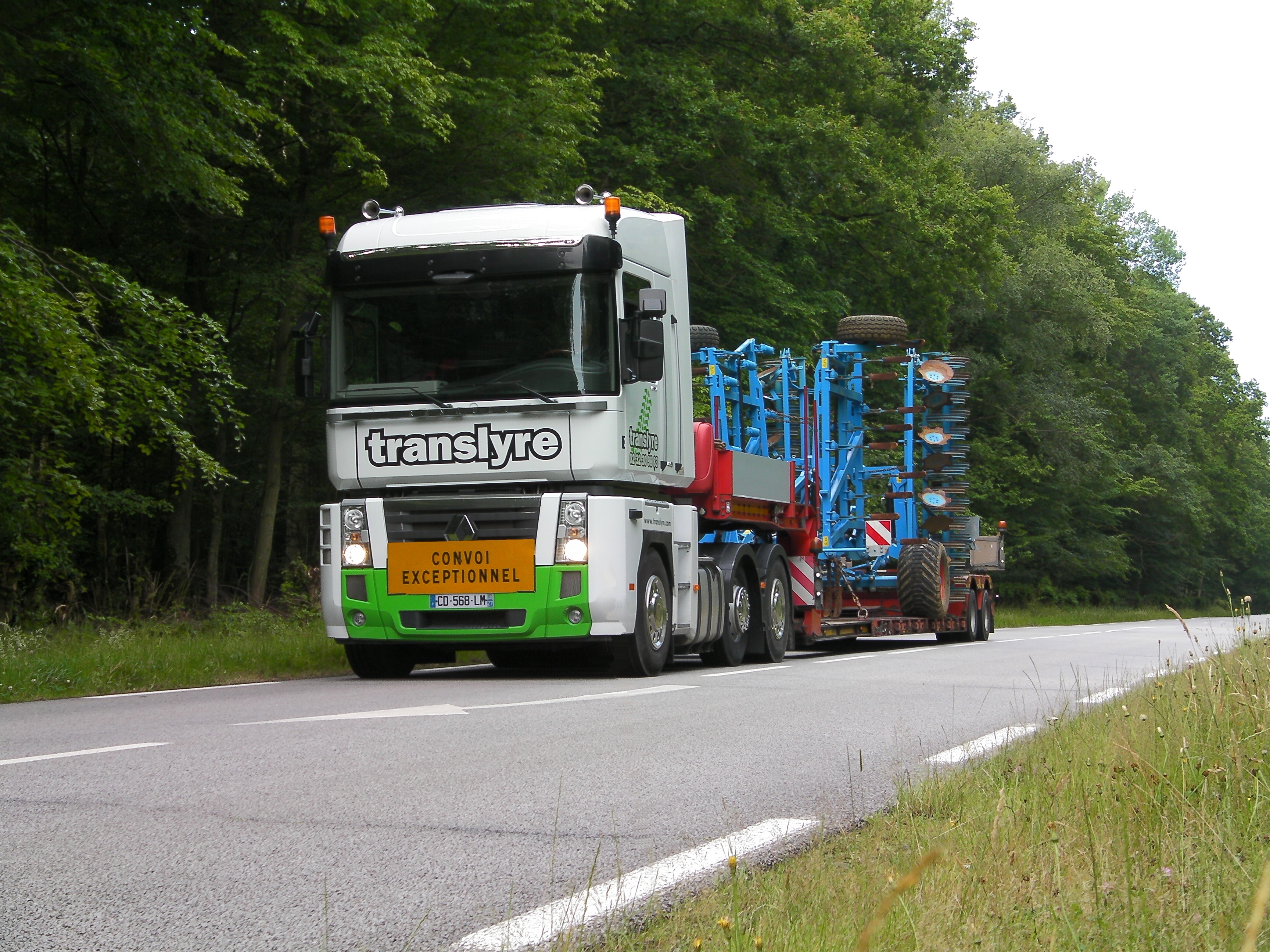 translyre, transport déchaumeur lemken, transport matériel agricole, transport moissonneuse batteuse, transport matériels travail du sol